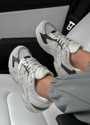 Женские кроссовки asics gel-1130 hal studio glacier ассикс бежевого с черными цветами