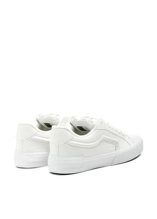 Мужские трендовые кроссовки в белом цвете5 фото