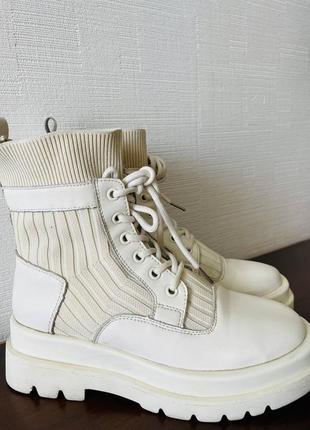 Ботинки белые2 фото