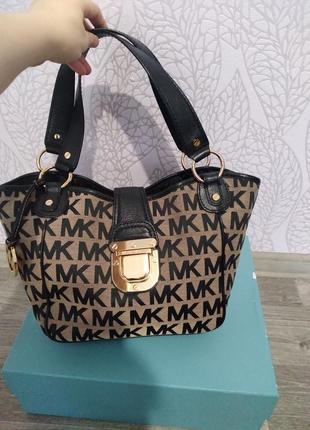 Michael kors сумка оригинальная лого3 фото