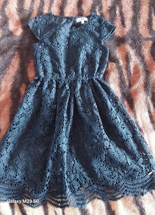 Гипюрова сукня