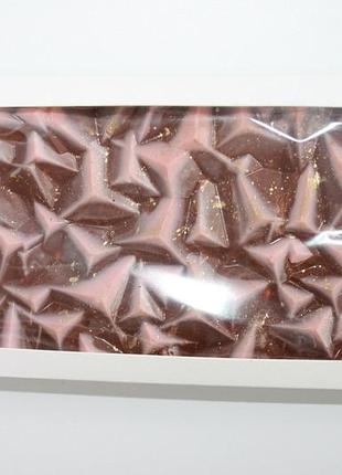 Шоколадка ручной работы с орешками разных видов sk2