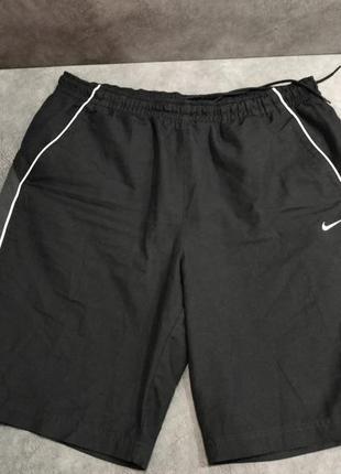 Оригинальные спортивные шорты nike