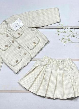 Нарядный костюмчик для девочки в стиле шаннель