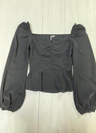 Очень красивый женский топ(я)