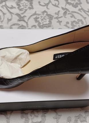 Продам женские туфли новые