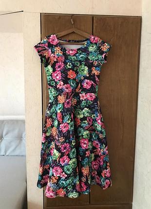 Святкова сукня в квіти / платье нарядное в цветы