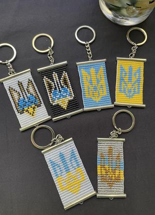 Брелок из бисера