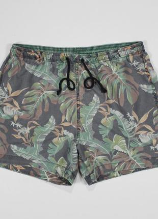 Симпатичні пляжні шорти з тьмяним тропічним washed - принтом від h&m