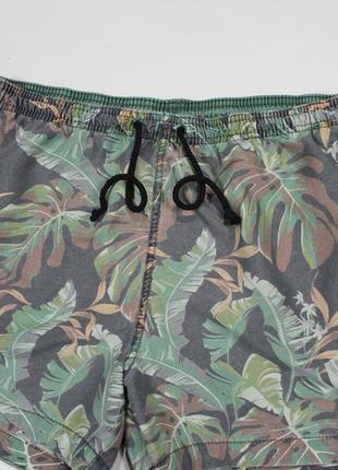 Симпатичные пляжные шорты с тусклым тропическим washed - принтом от h&amp;m2 фото