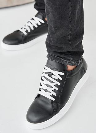 Кеди чоловічі чорні шкіряні на білій підошві