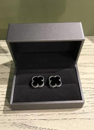 Сережки-гвоздики в черном и серебристом цвете, 1 элемент / элегантные и стильные украшения клевер