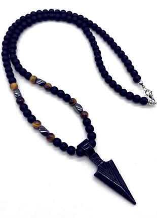 Класичне намисто з матовими бусинами та кулоном «стріла»