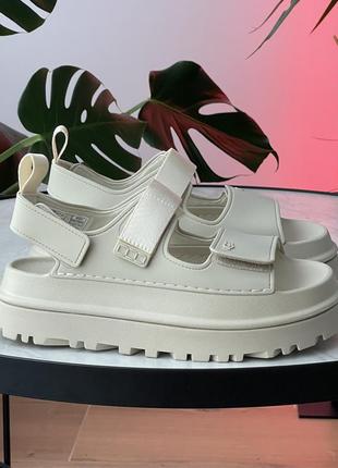 Woven UGG pull tab for easy slip-on