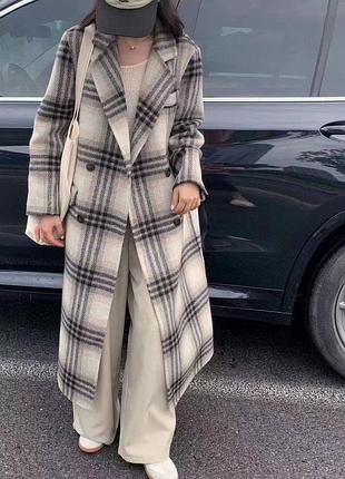 Пальто в стиле burberry