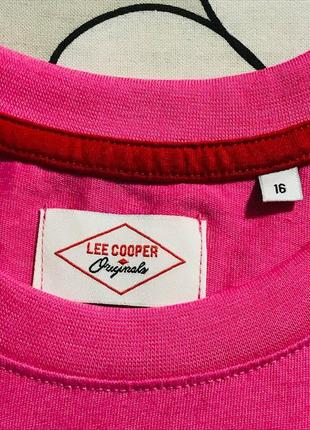 Базовая женская футболка с принтом насыщенного розового цвета от lee cooper.8 фото