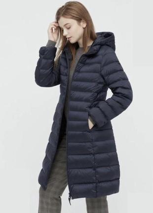 Uniqlo синє пальто мікропуховик