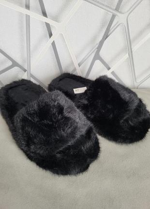 Меховые тапочки на платформе