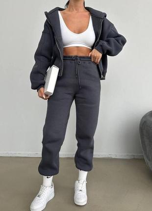 Теплий жіночий костюм з кофтою на блискавці та штанами на флісі