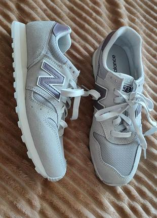Кросівки жіночі стильні тренд new balance 373