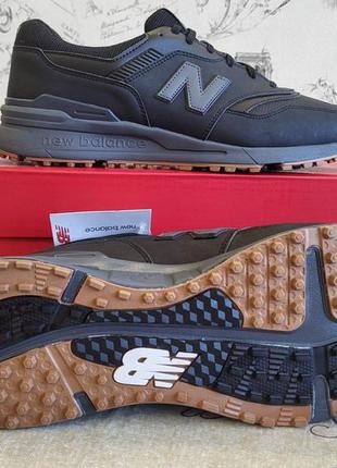 Оригінальні кросівки new balance 997g

розмір 49

кросівки в наявності.1 фото