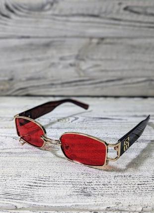 Солнцезащитные очки унисекс,прямоугольнyые, красные в металлической  глянцевой  оправе