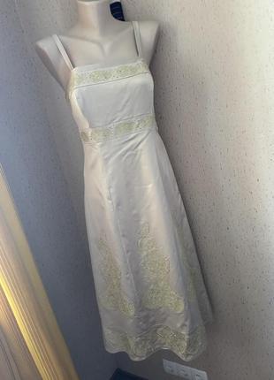 Сукня вечірня з золот вишивкою
