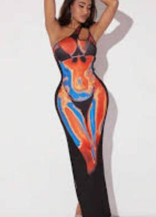 Сукня довга відкрита ніжка ,цікавий принт