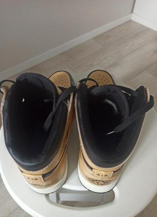 Кросівки jordan 1 retro high gold top 34 фото