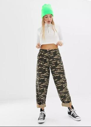 Акция 🎁 стильные камуфляжные брюки asos design bree combat в милитари стиле zara h&amp;m2 фото