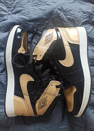 Кросівки jordan 1 retro high gold top 310 фото