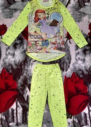 Новий,котоновий костюм "прекрасна софія" для дівчинки 4-5 р.
