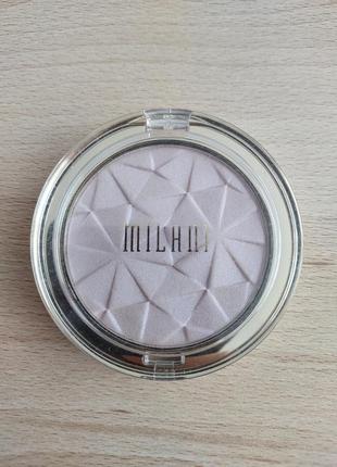Milani hypnotic lights powder highlighter хайлайтер