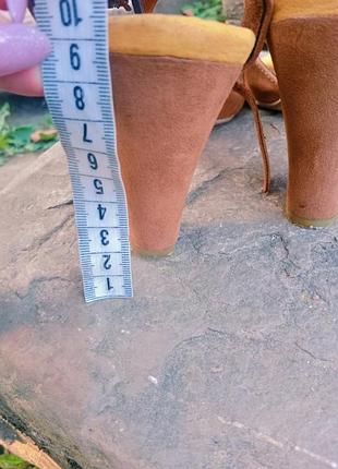 Фірмові босоніжки5 фото