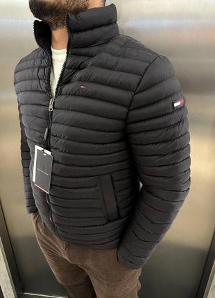 Куртка в стилі tommy ybr