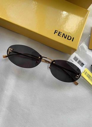 Очки солнцезащитные fendi first crystal овальные. новые