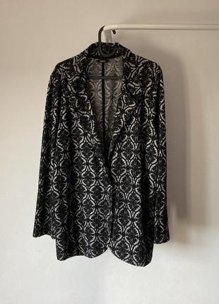 Довгий жакет драпований