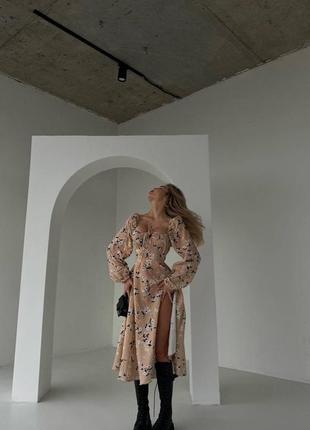 Жіноча муслінова сукня міді з розрізом, корсетна, сарафан з об'ємними рукавами, літнє плаття, з квітковим принтом, без принту, базове, зі шнурівкою6 фото