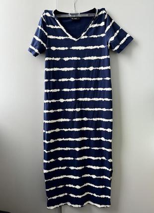 Довге плаття з розрізами