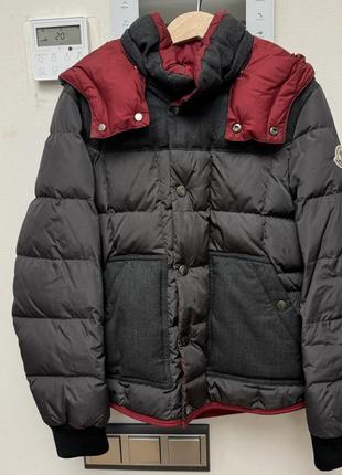 Детский пуховик moncler