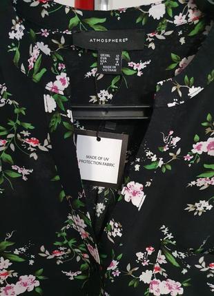 Блуза новая черная в цветочный принт