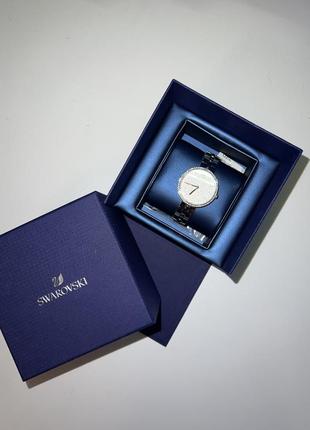 Годинник swarovski