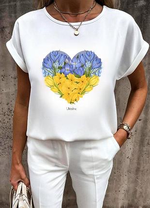 Блузка в патриотическом стиле