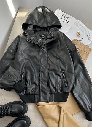 Чорна куртка оверсайз plt