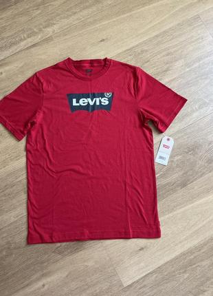 Новая футболка levis 13-15 лет8 фото