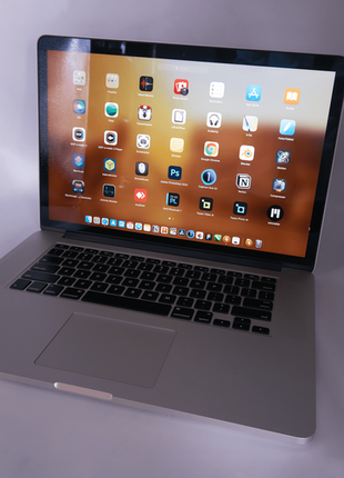 Macbook pro 15 mid 2015 i7 16gb