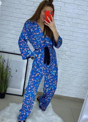 Костюм шовковий