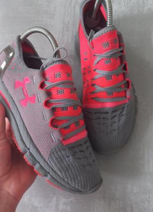 Фірмові дитячі кросівки under armour