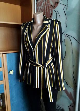 Тонкий стильний жакет від soaked in luxury, стрейч, 44-46, поліестер, еластан