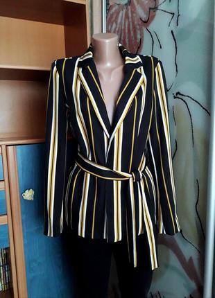 Тонкий стильний жакет від soaked in luxury, стрейч, 44-46, поліестер, еластан2 фото